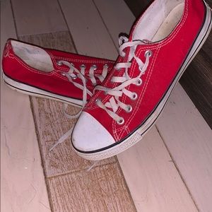 Red Converse women’s size 8.5